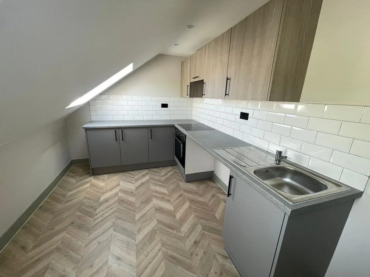Flat Pendennis Road in Greater London