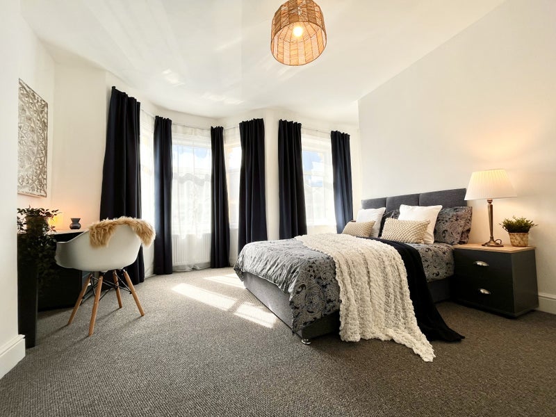 Room Byron Street in Bristol