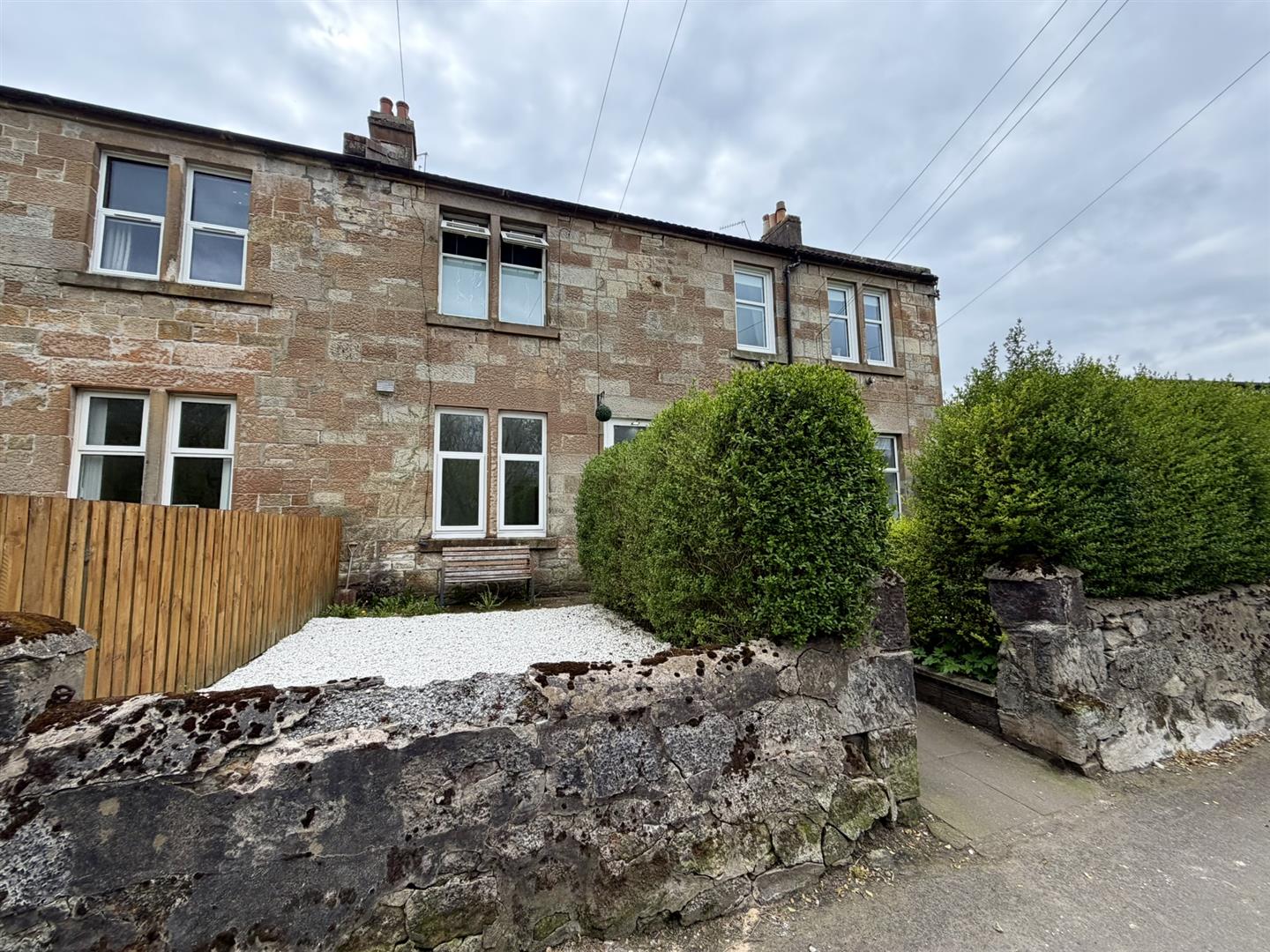 Flat Old Duntiblae Road in Lenzie