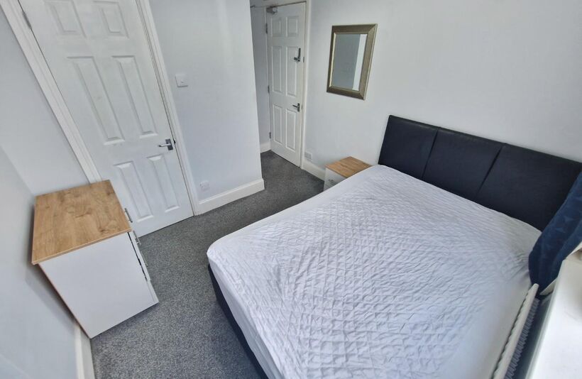 Room Windy Nook Road in Gateshead