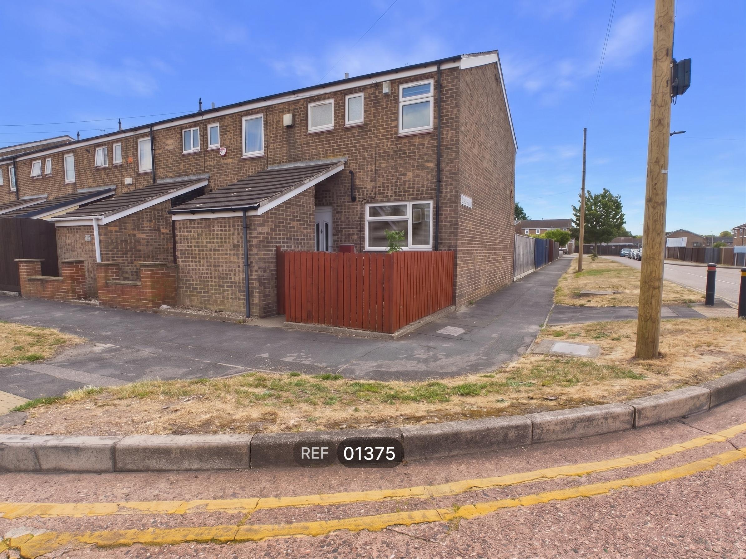 House Bridport Close in Sutton