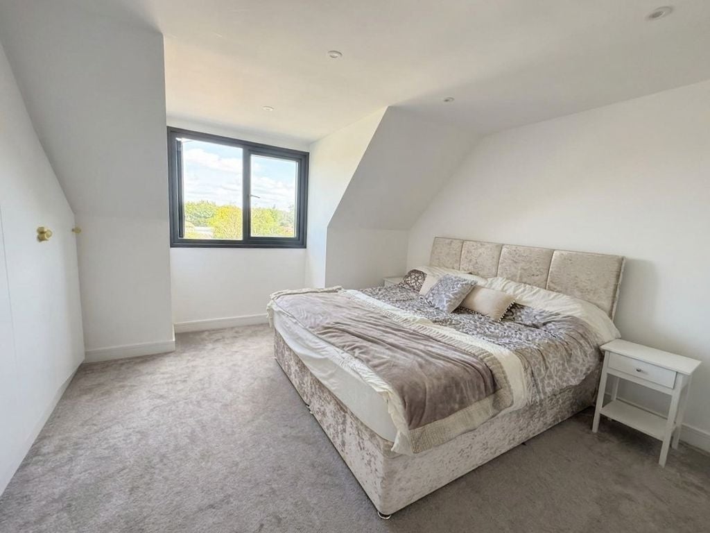 House Edward Road in Greater London