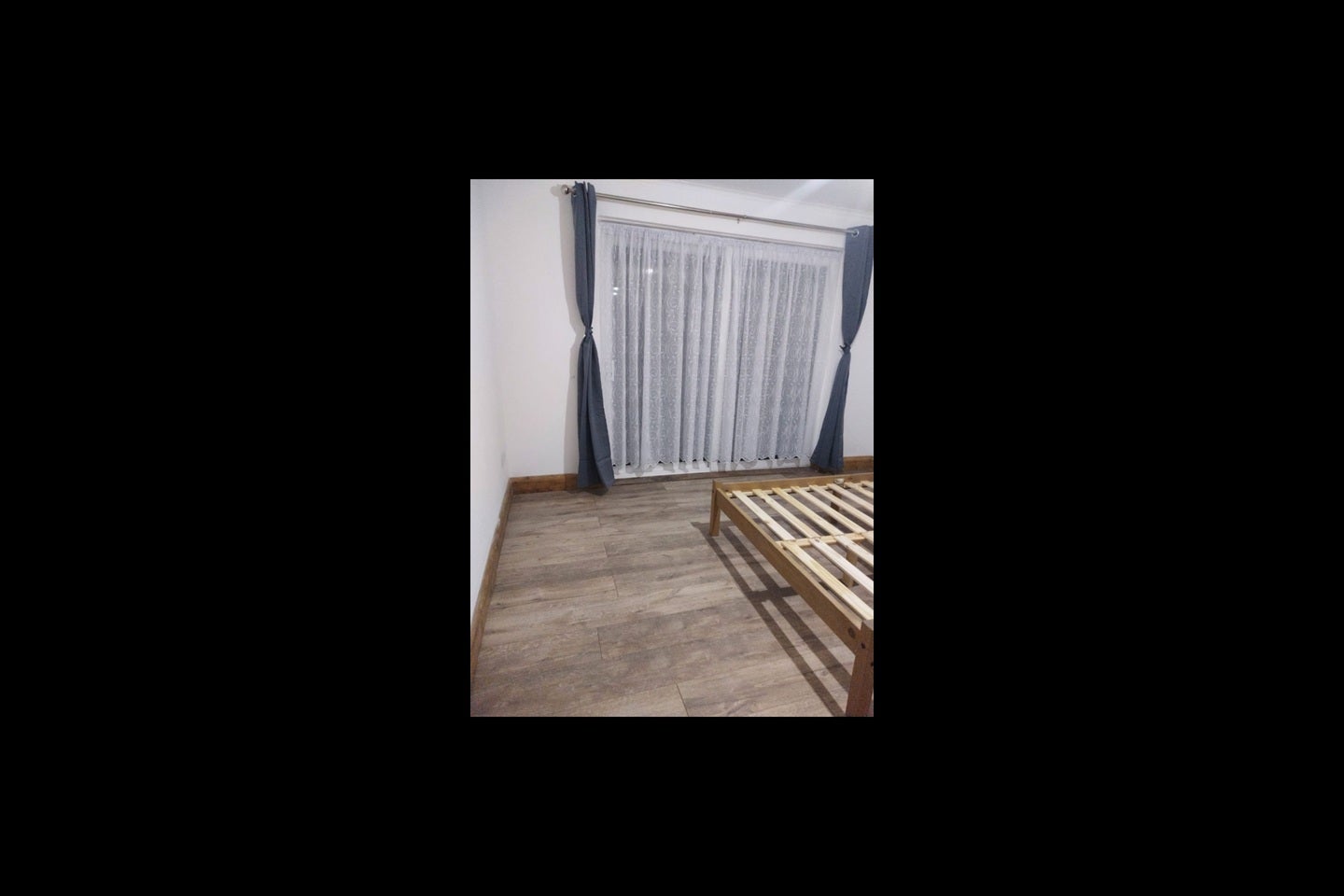 Room Summer House Avenue in Greater London