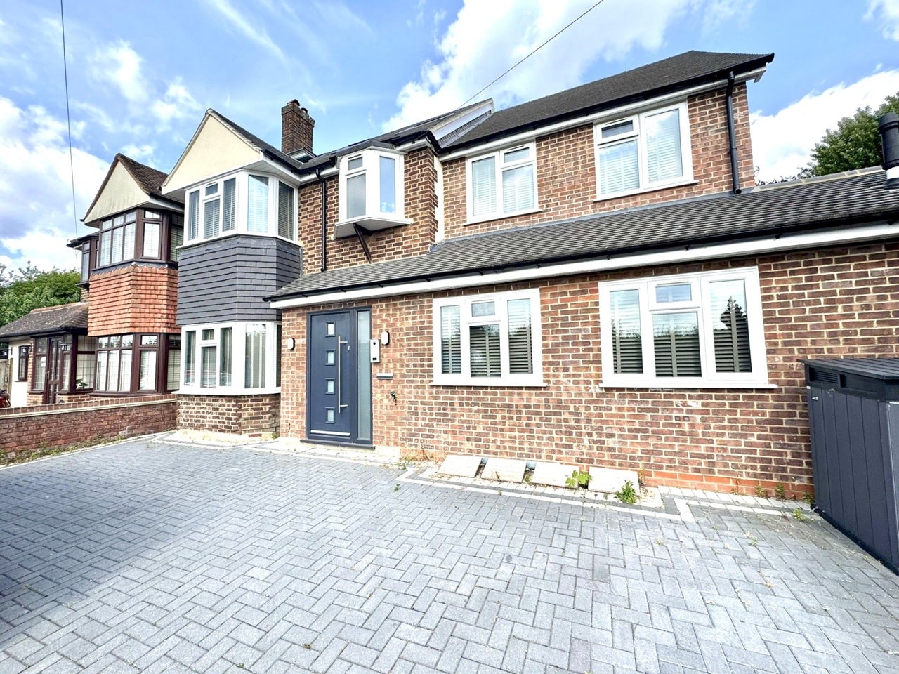 Flat Old Ruislip Road in Greater London