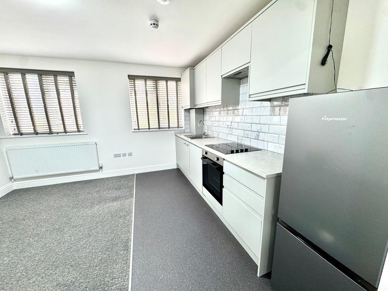 Flat Old Ruislip Road in Greater London