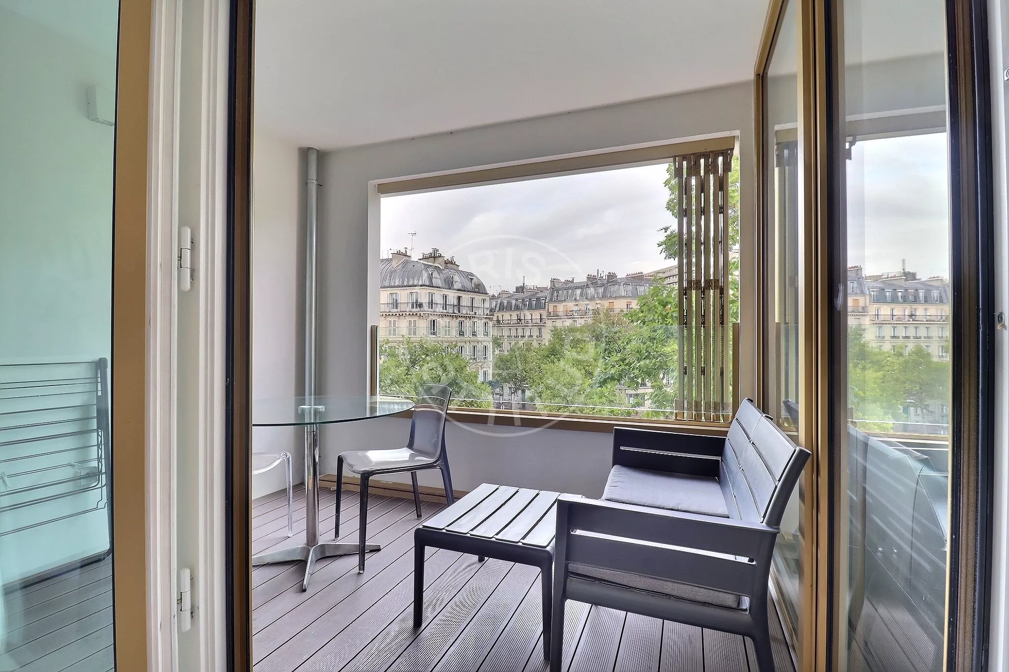 Appartement Place Félix Éboué à Paris