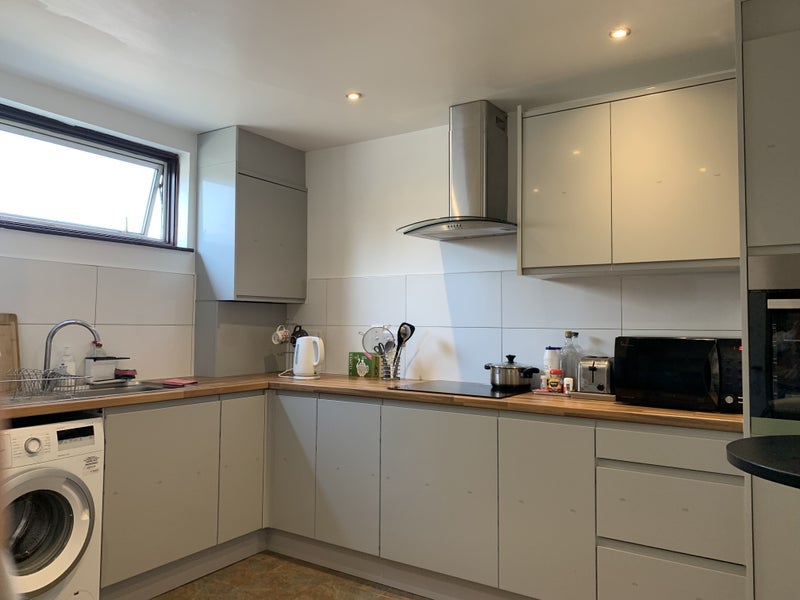 Room Carpenters Road in Greater London