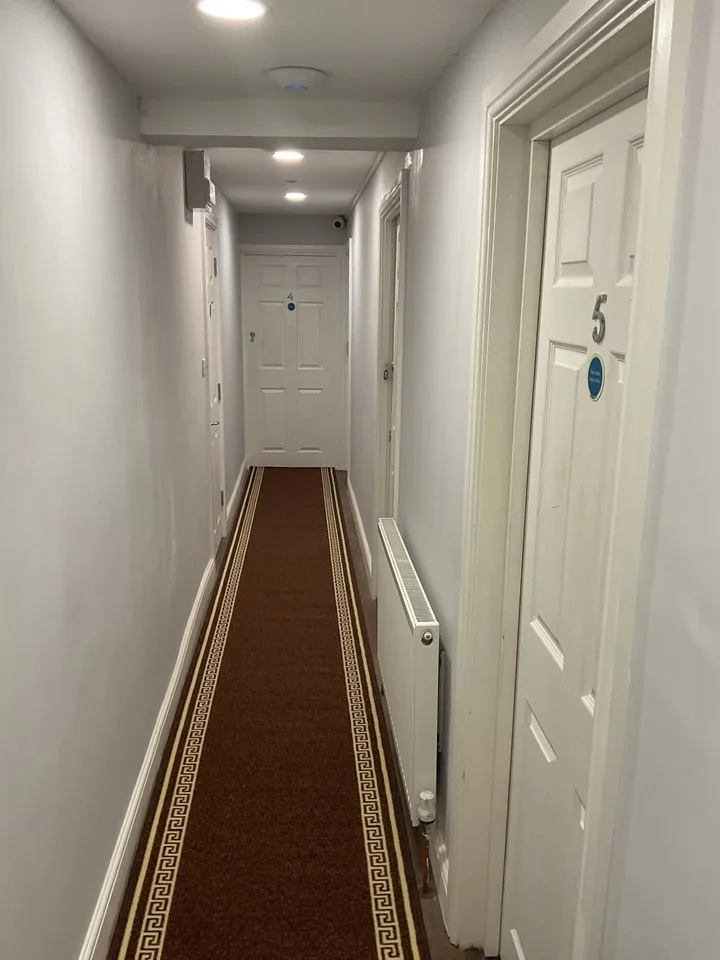Room High Street North in Dunstable