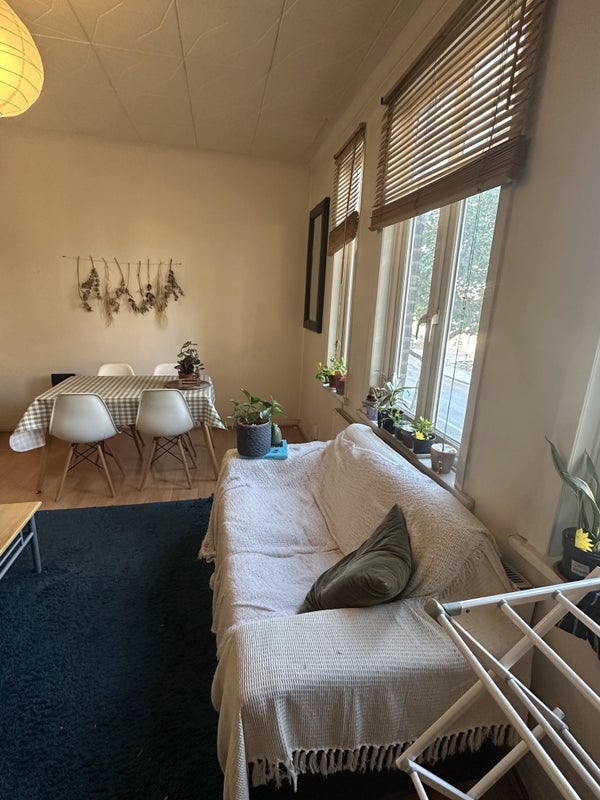 Room Queenstown Road in Greater London