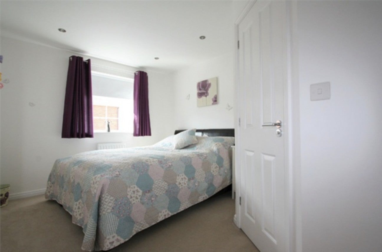 Flat Goddard Court in Gedling