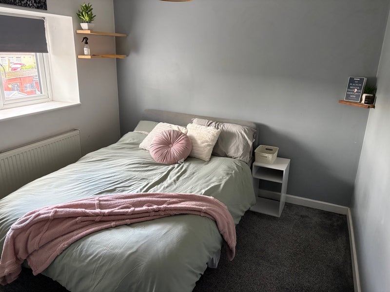 Room Marissal Road in Bristol