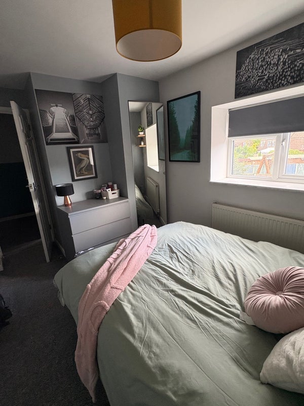 Room Marissal Road in Bristol