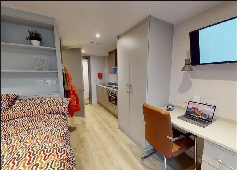 Room Fitzwilliam Street in Sheffield