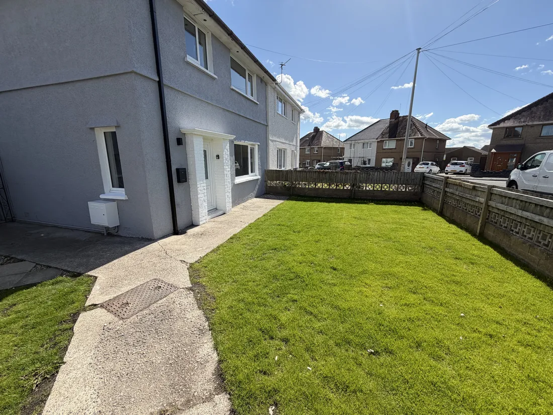 House Blackhill Road in Gorseinon