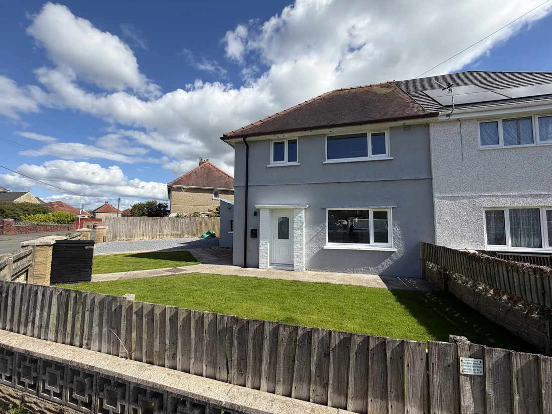 House Blackhill Road in Gorseinon