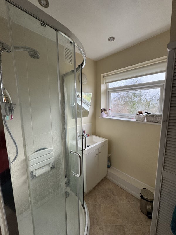 Room Broadcroft Road in Greater London