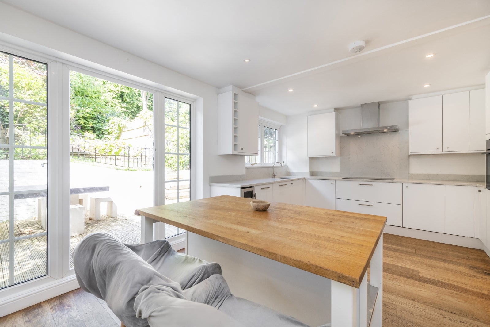 House Newstead Way in Greater London