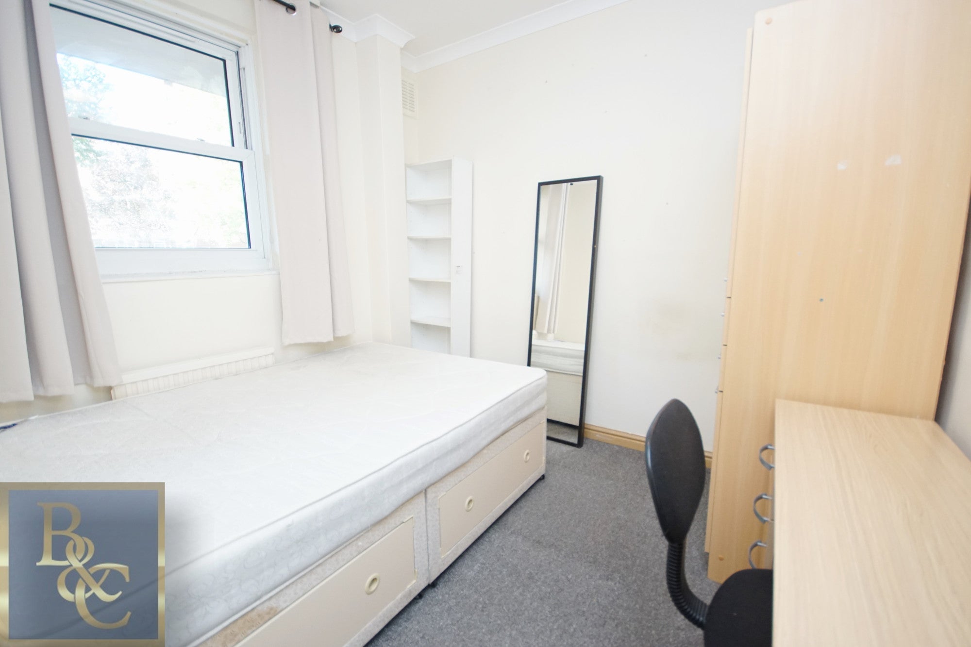 Flat Camden Park Road in Greater London