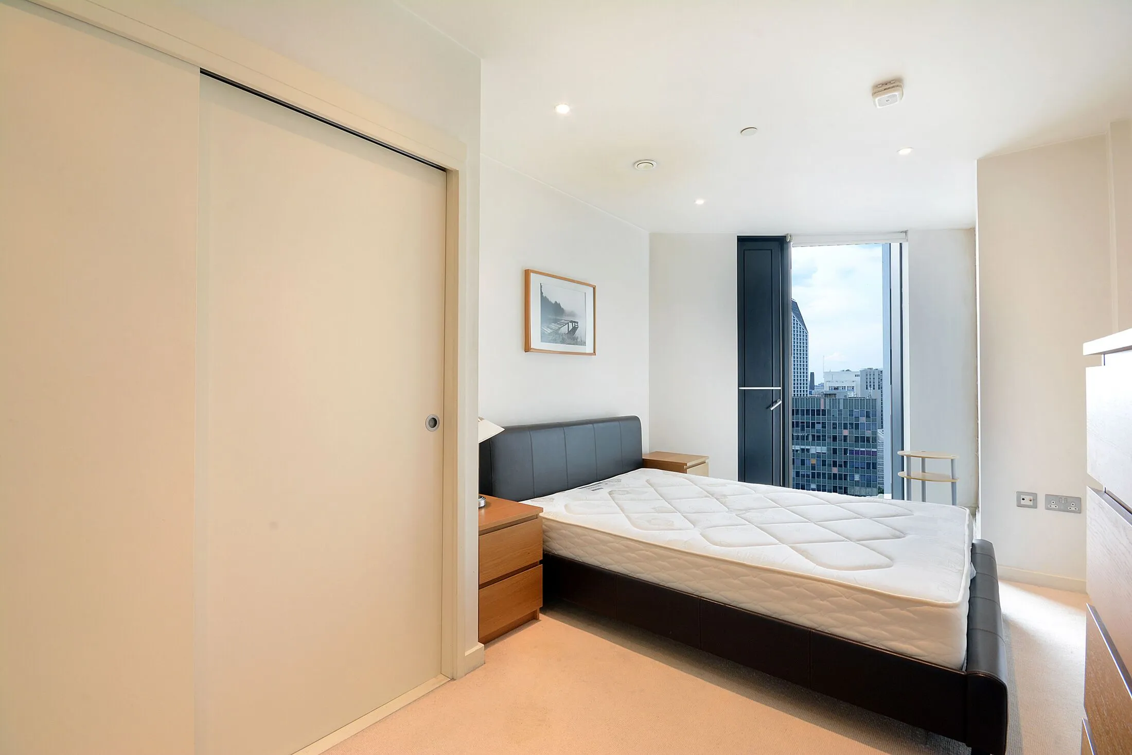 Flat Walworth Road in London