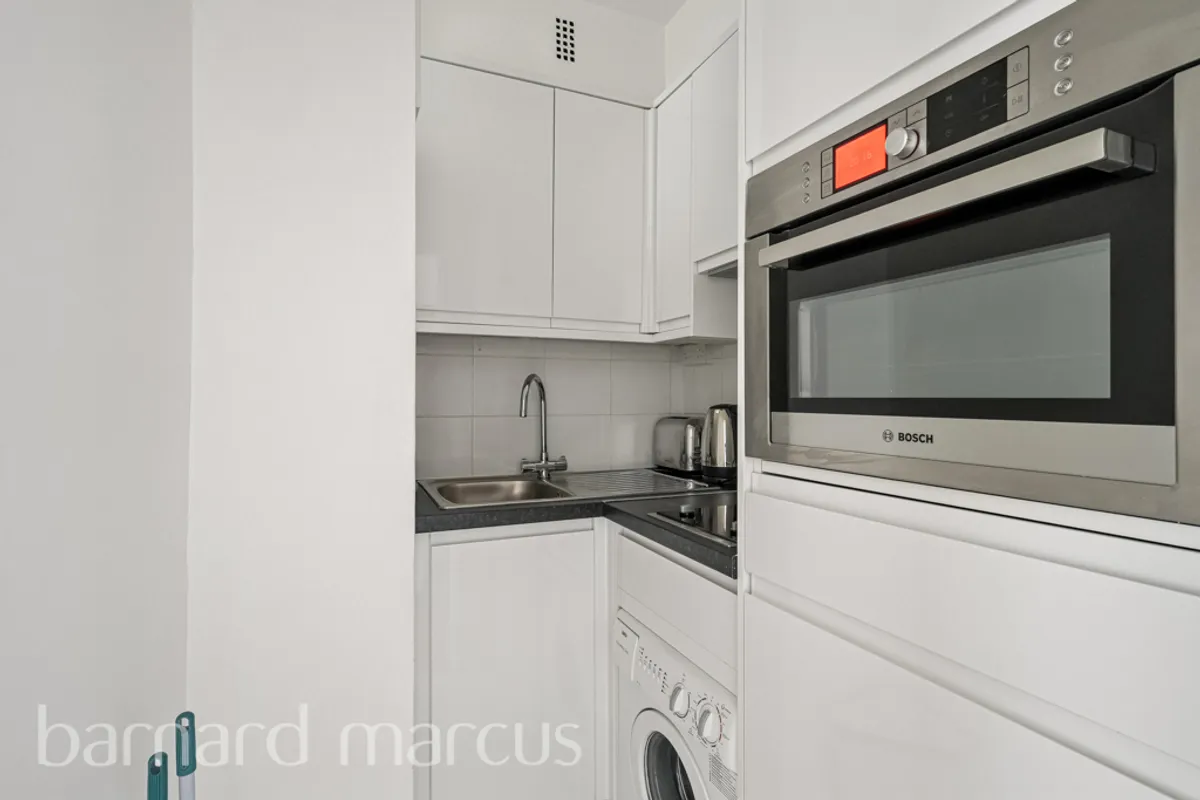 Flat Woburn Place in Greater London