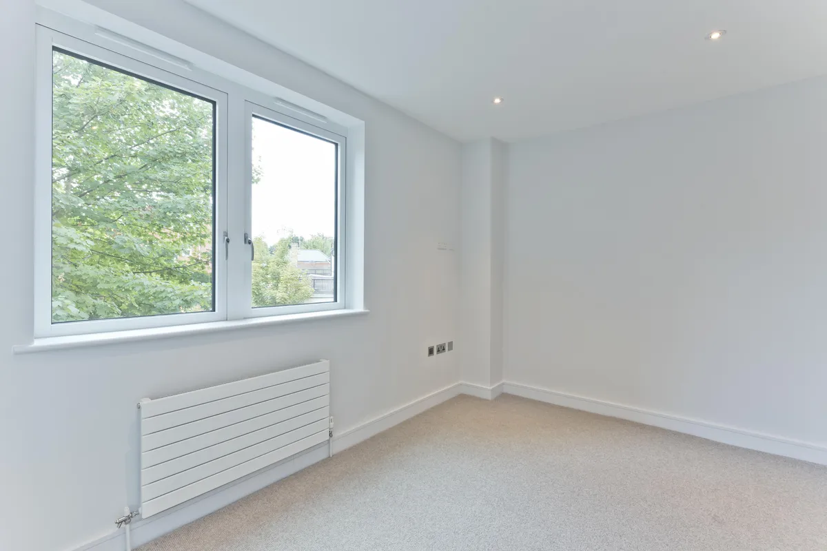 Flat Hare Lane in Elmbridge