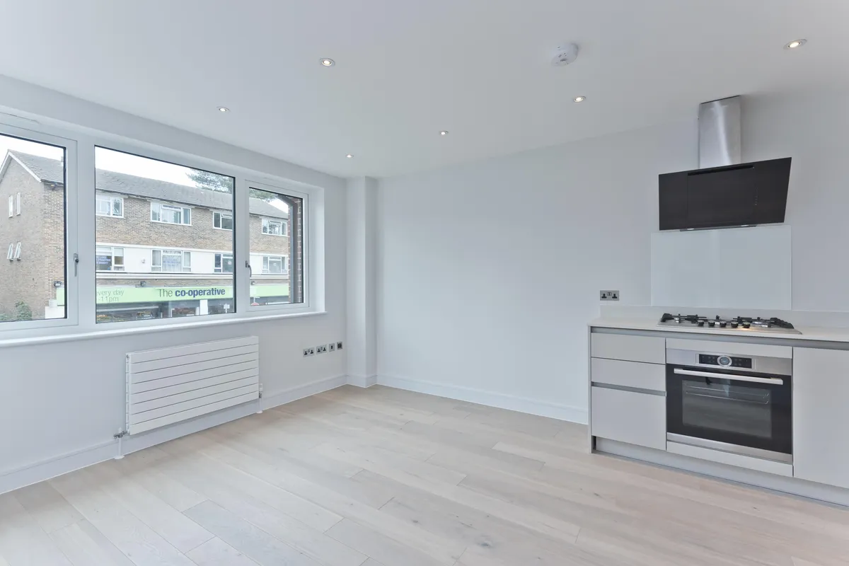 Flat Hare Lane in Elmbridge