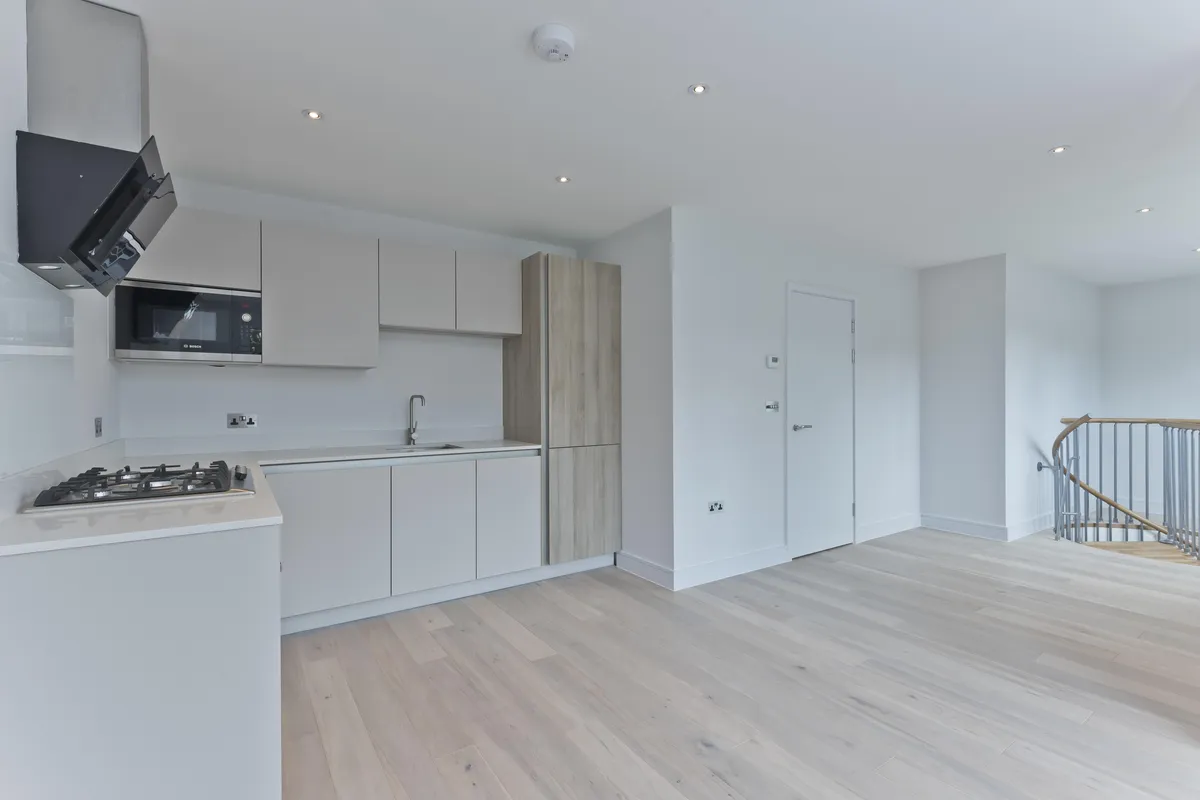 Flat Hare Lane in Elmbridge