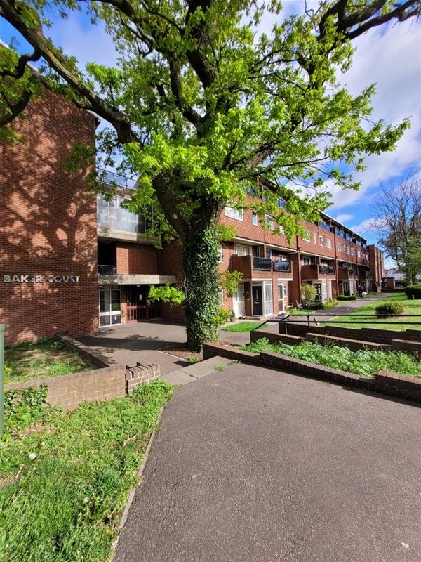 Flat Shenley Road in Hertsmere