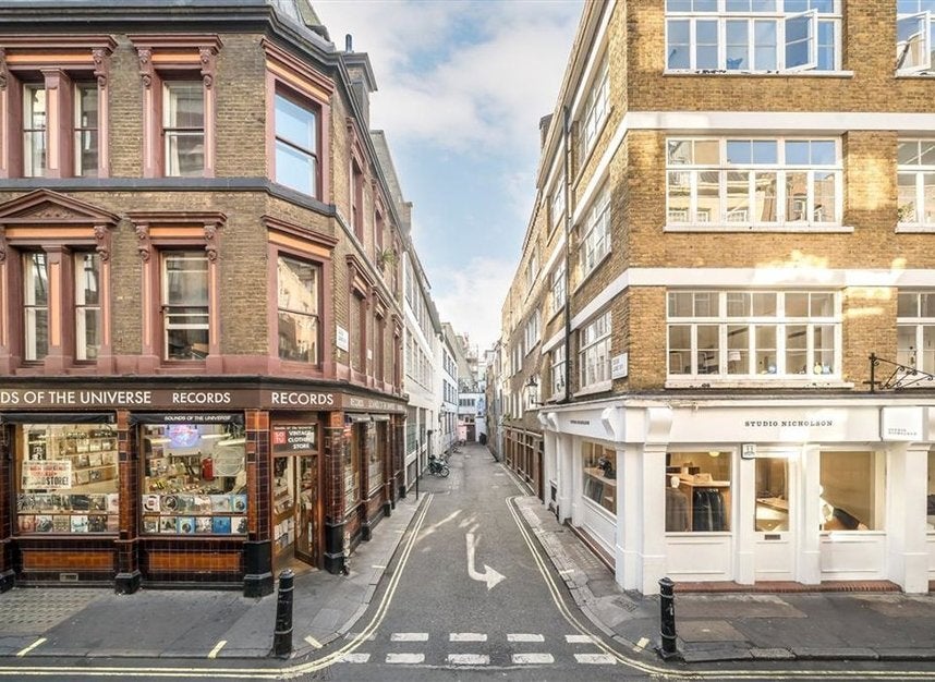 Flat Berwick Street in City of Westminster