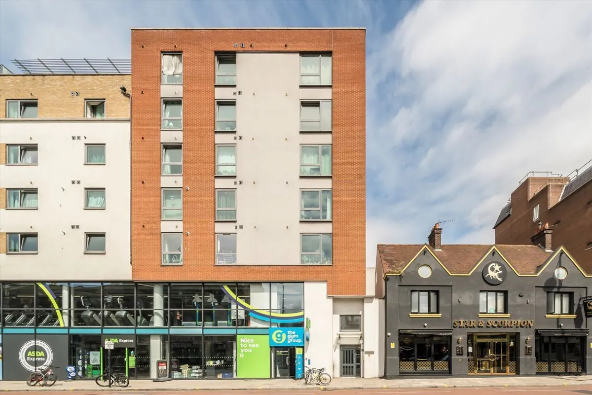 Flat Uxbridge Road in Greater London