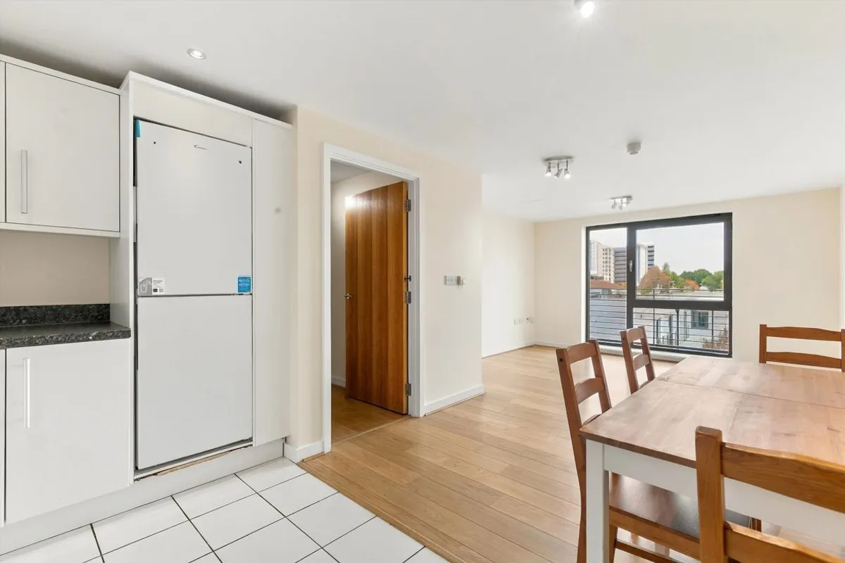 Flat Uxbridge Road in Greater London