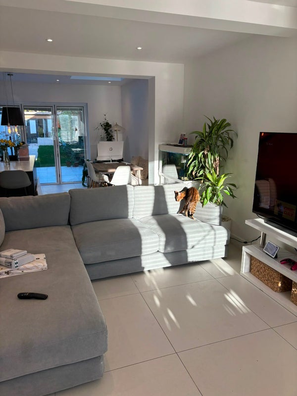 Room Walden Avenue in Greater London