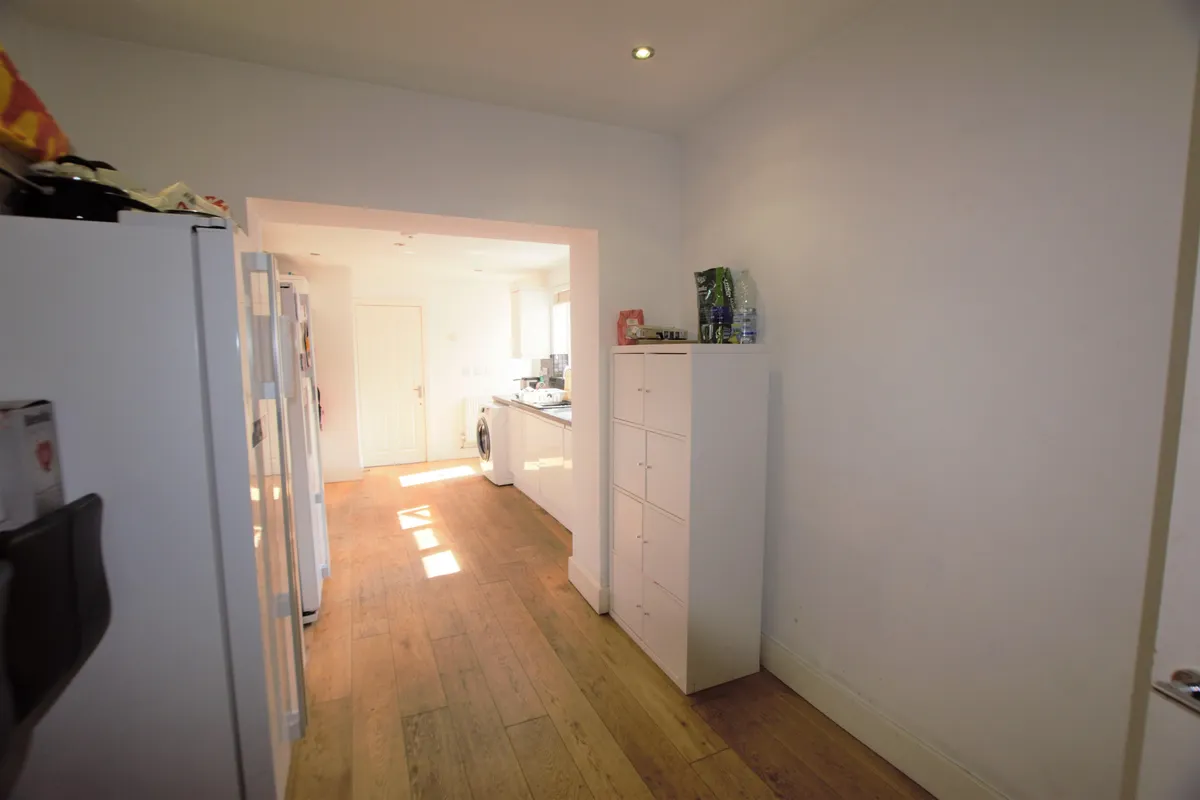 Flat Kensington Avenue in Watford