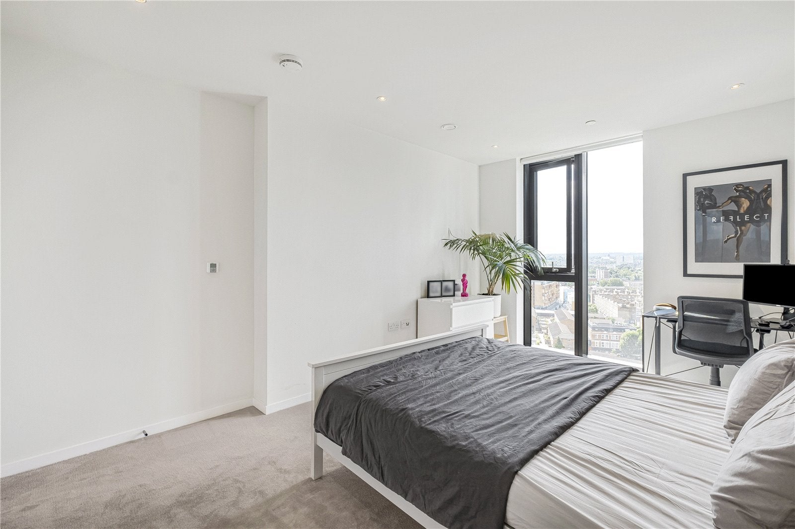 Flat Brook Drive in Greater London