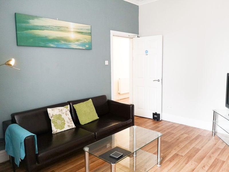 Room Barton Road in Trafford