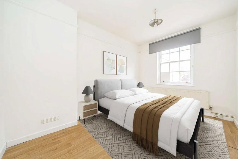 Room Greyhound Road in Greater London