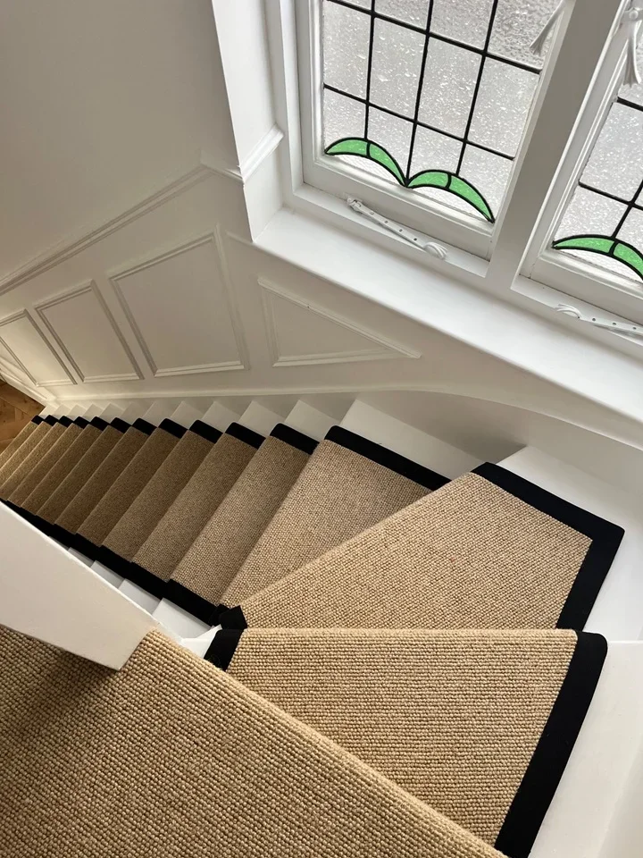 Room Gunnersbury Avenue in Greater London