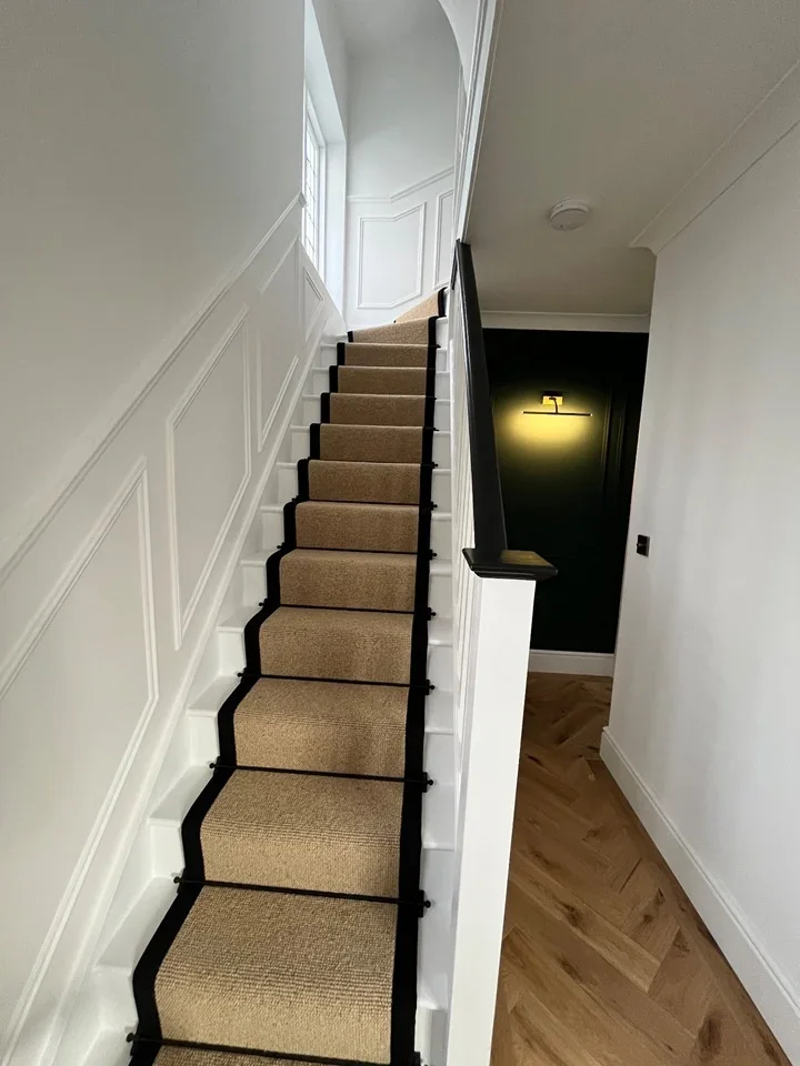 Room Gunnersbury Avenue in Greater London