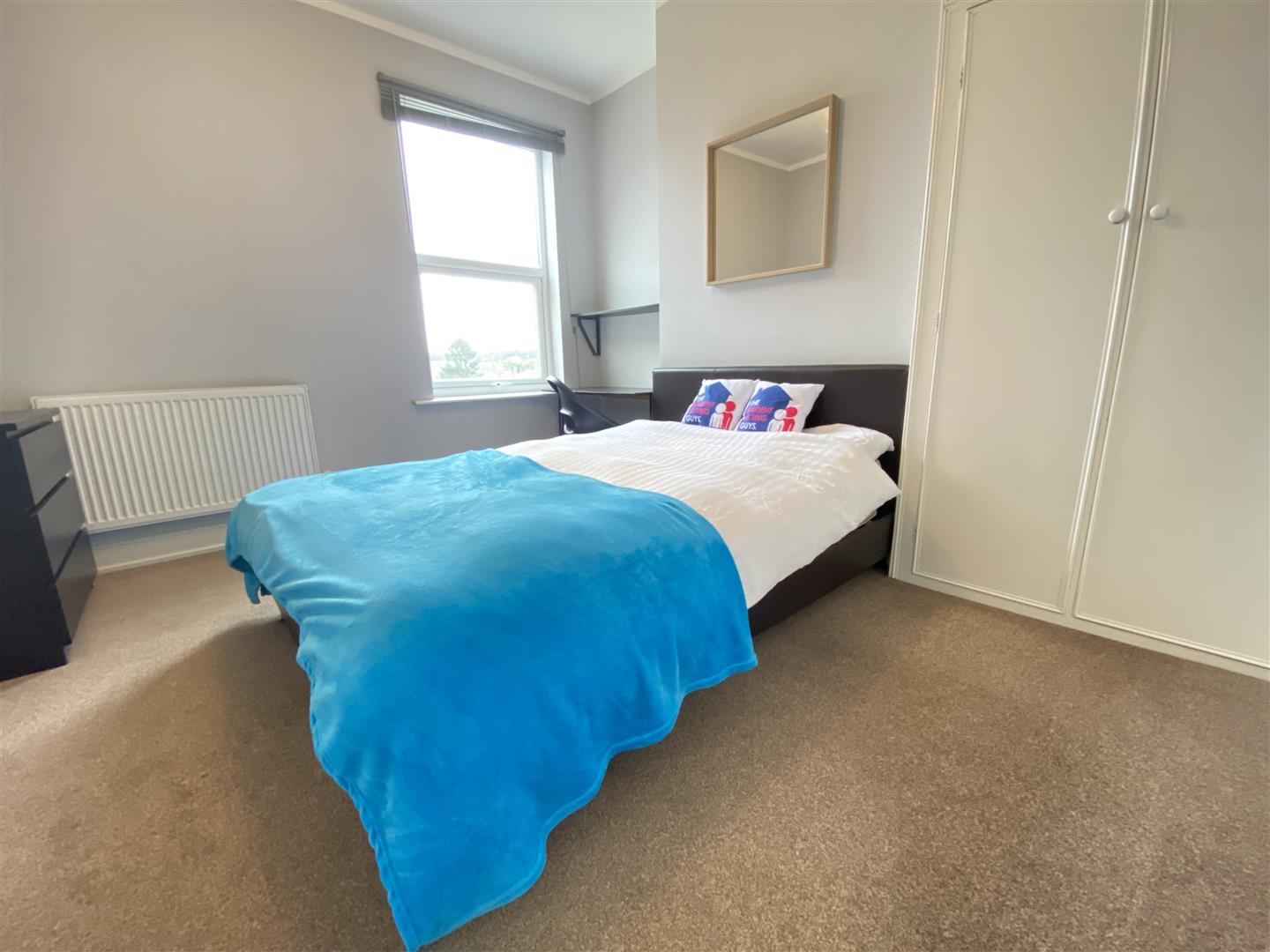 Room Peel Street in Derby