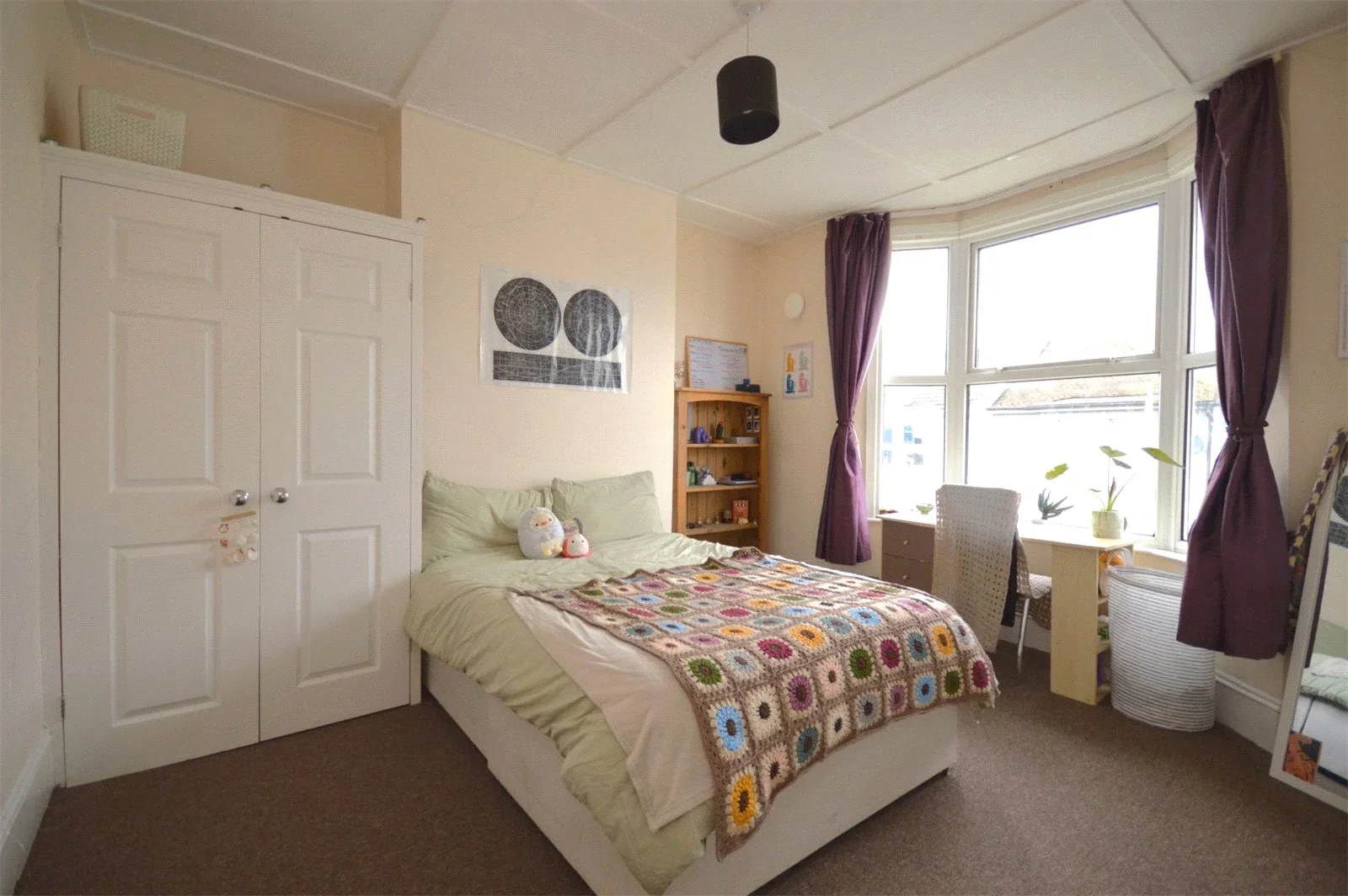 Flat De Montfort Road in Brighton