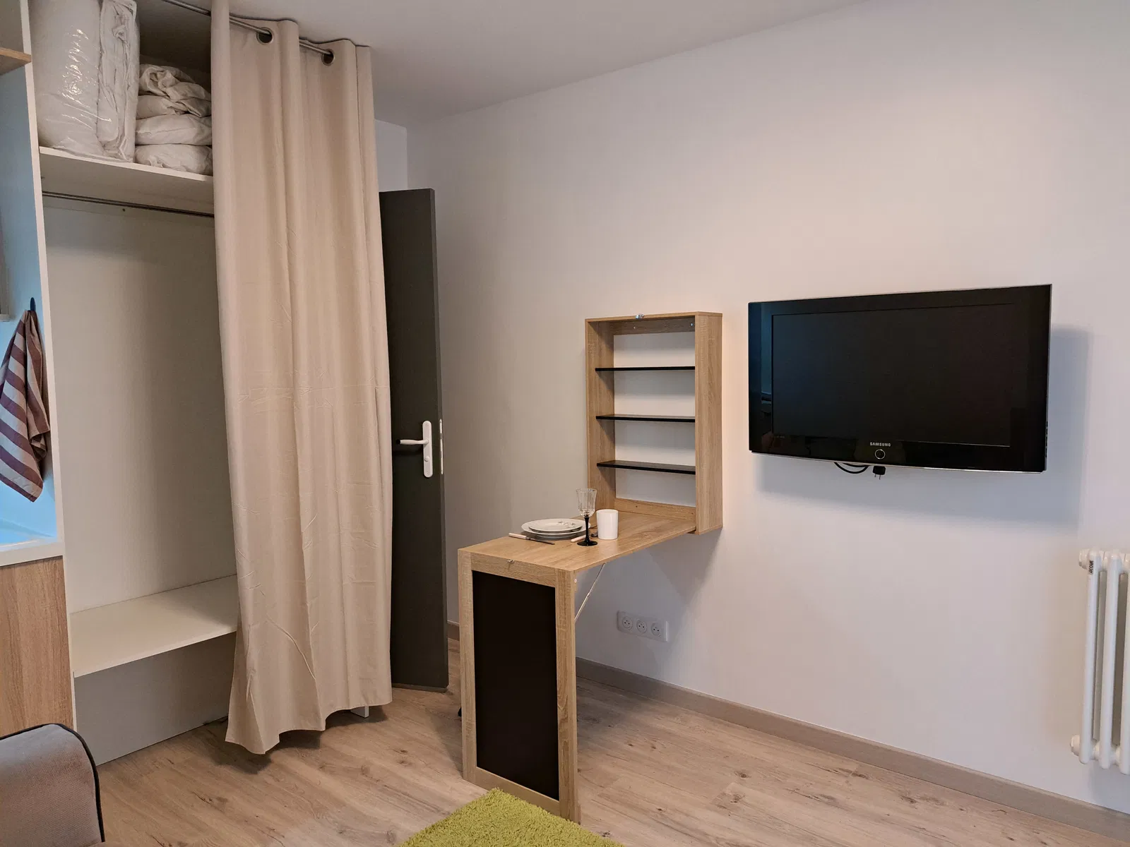 Chambre Route de Saint-Vallier à Saint-Cézaire-sur-Siagne