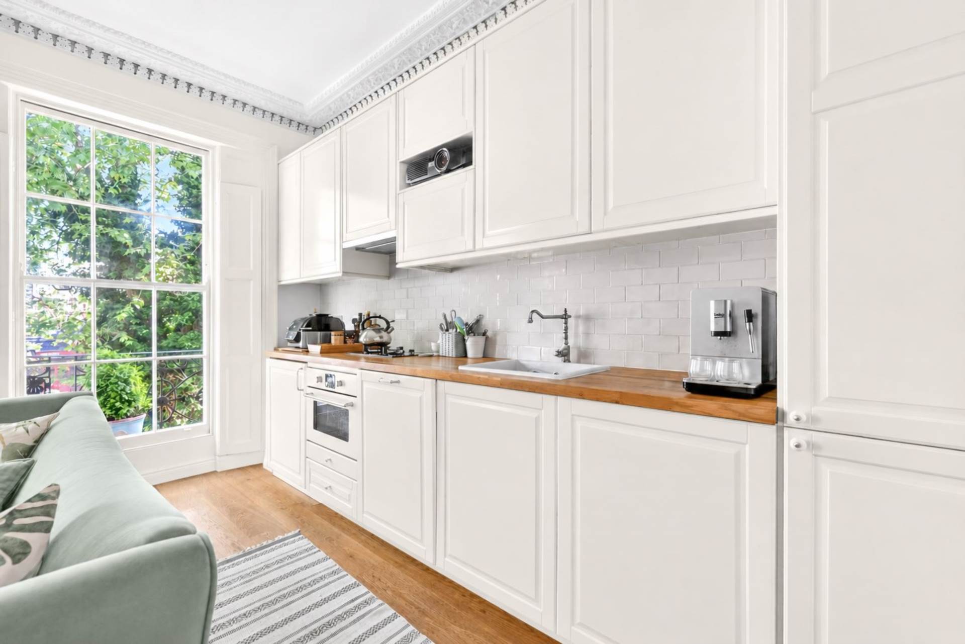 Flat Pentonville Road in Greater London