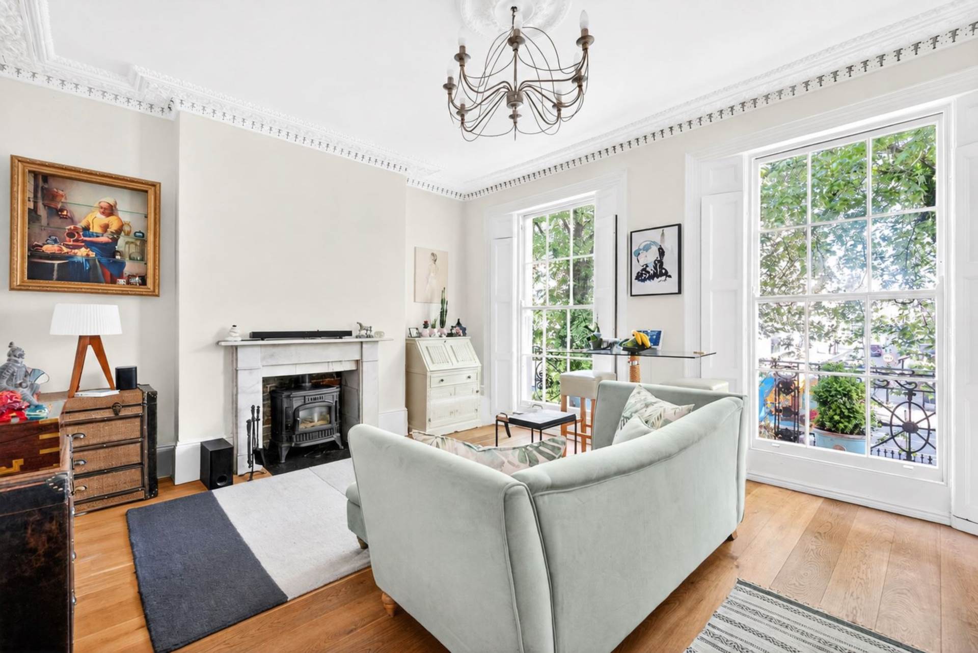 Flat Pentonville Road in Greater London