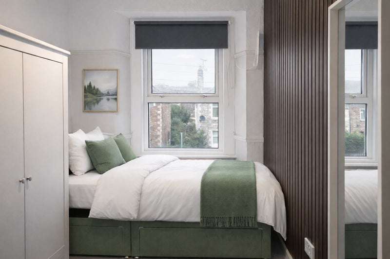 Room Whitecross Road in Weston-super-Mare