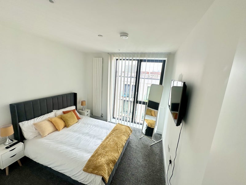Room Waypoint Way in Greater London