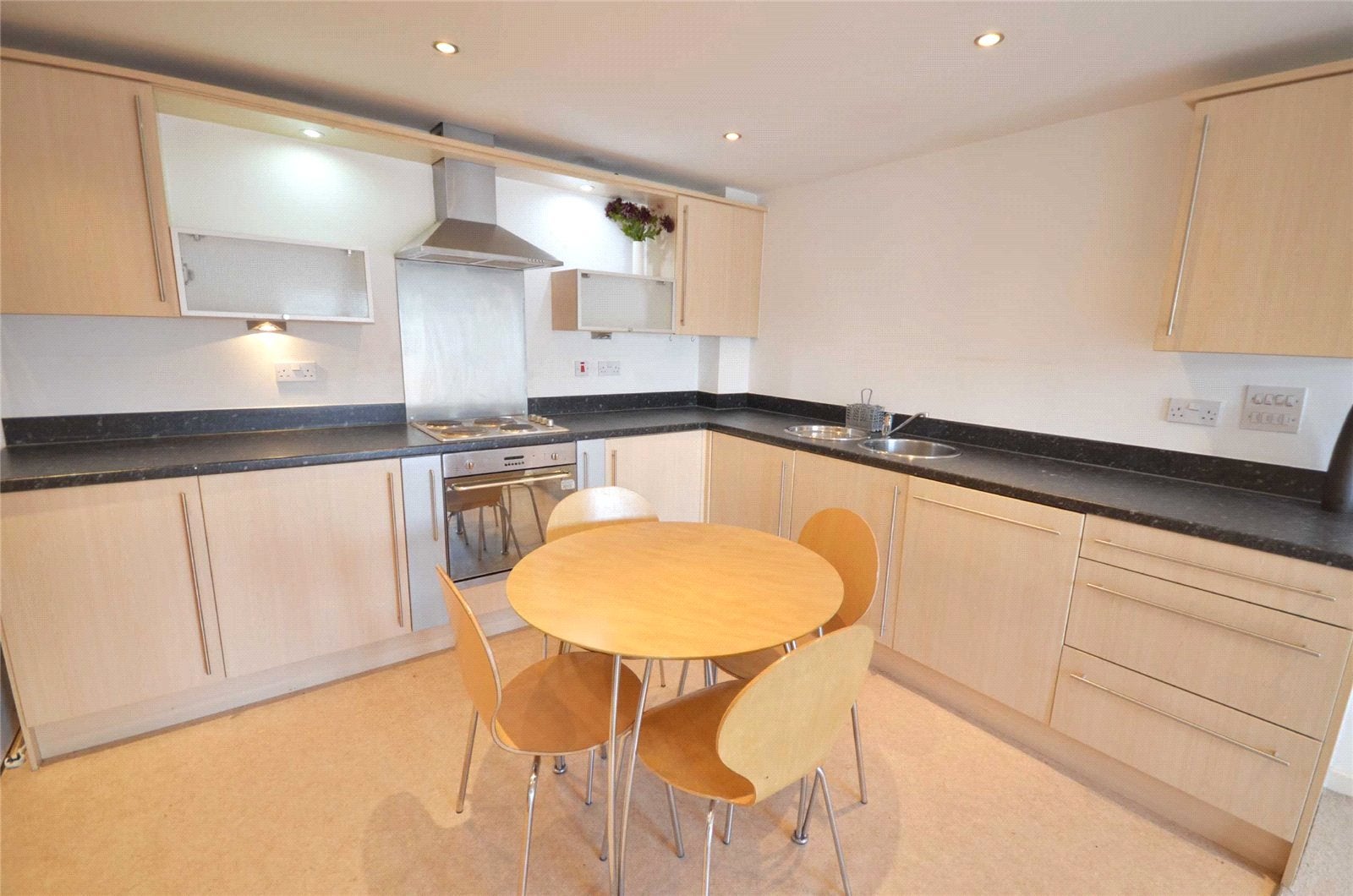 Flat Elmira Way in Salford