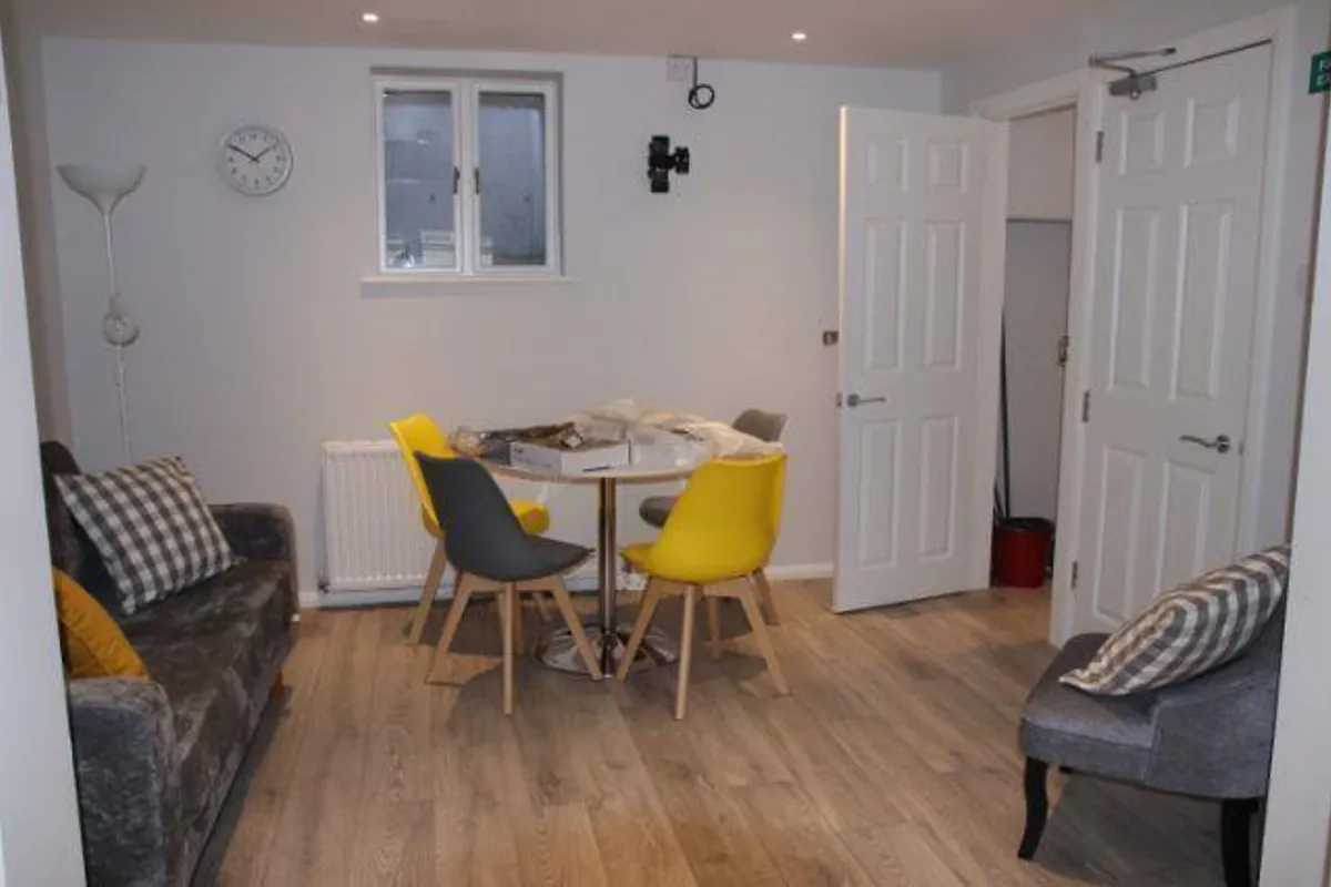 Flat Vicarage Road in Watford