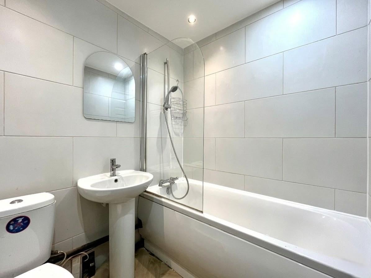 Flat Northenden Road in Trafford