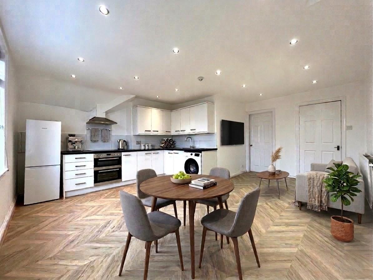 Flat Northenden Road in Trafford