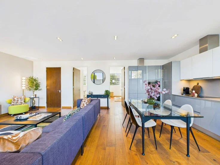 Flat Bayham Street in Greater London